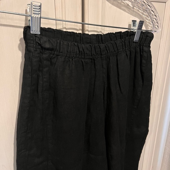 Lisa Bayne X Artful Home | Black Crop Linen | size XS - Picture 3 of 4